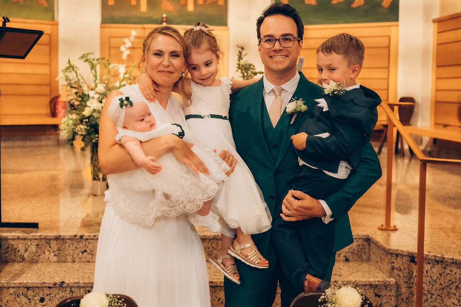 Mariage Laura et Arthur Les mariés et leurs enfants
